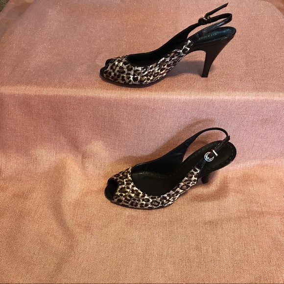 Leopard Print Pumps - Picture 2 of 6